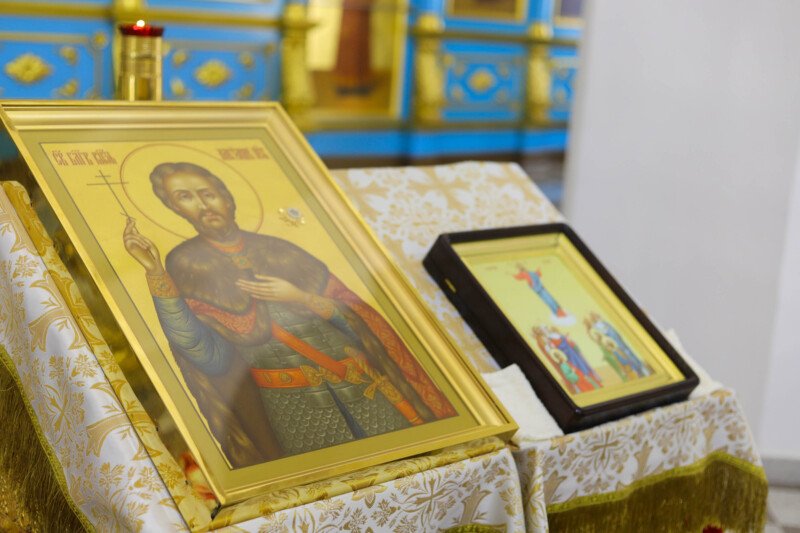 Байкеры привезли частицу мощей святого князя Александра Невского в Благовещенск