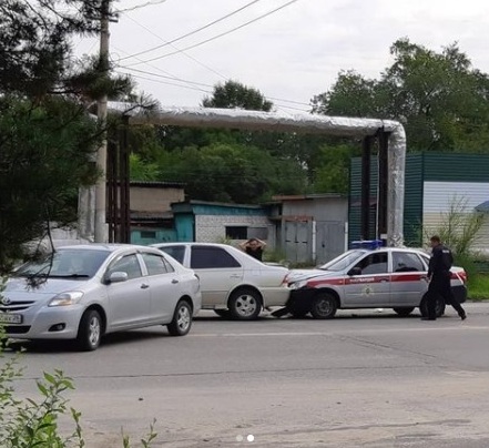 Автомобиль Росгвардии попал в аварию в Шимановске 