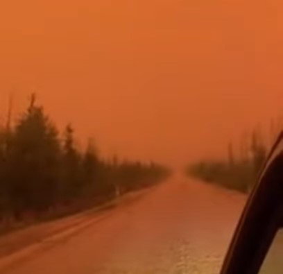 В Якутии пропало солнце и пошел "снег" из пепла