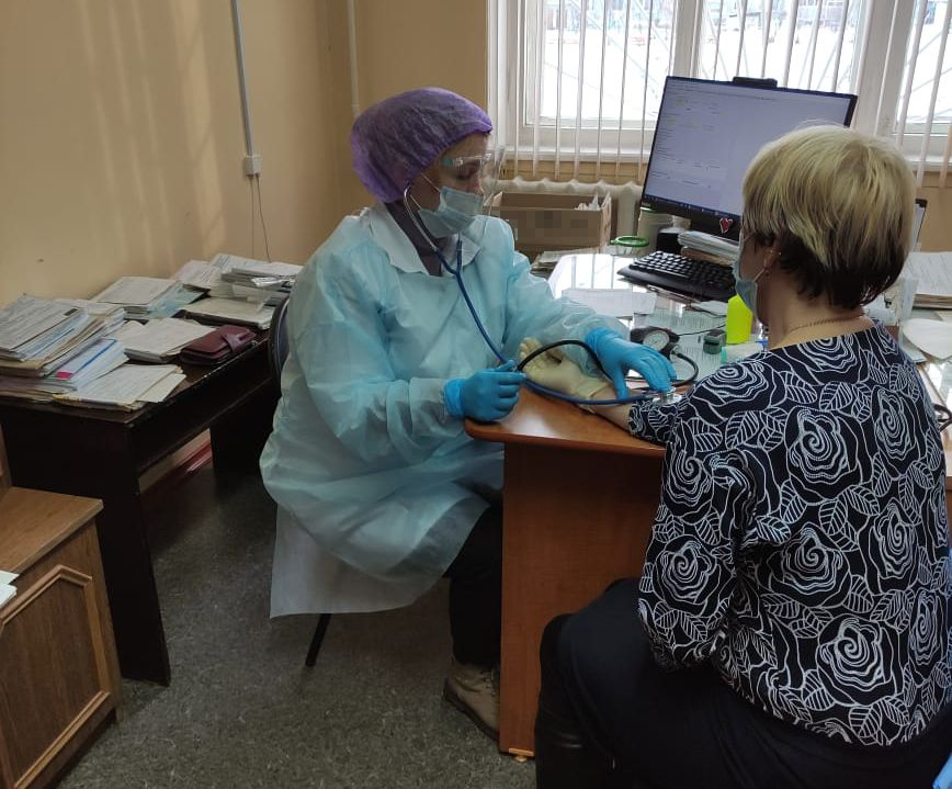Коллективы больниц Амурской области пополнили 45 врачей и фельдшеров