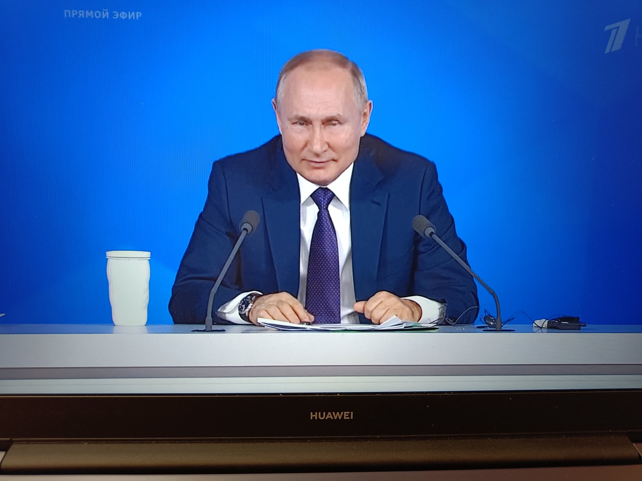 Путин выступил адвокатом Деда Мороза в деле о неисполнении желаний