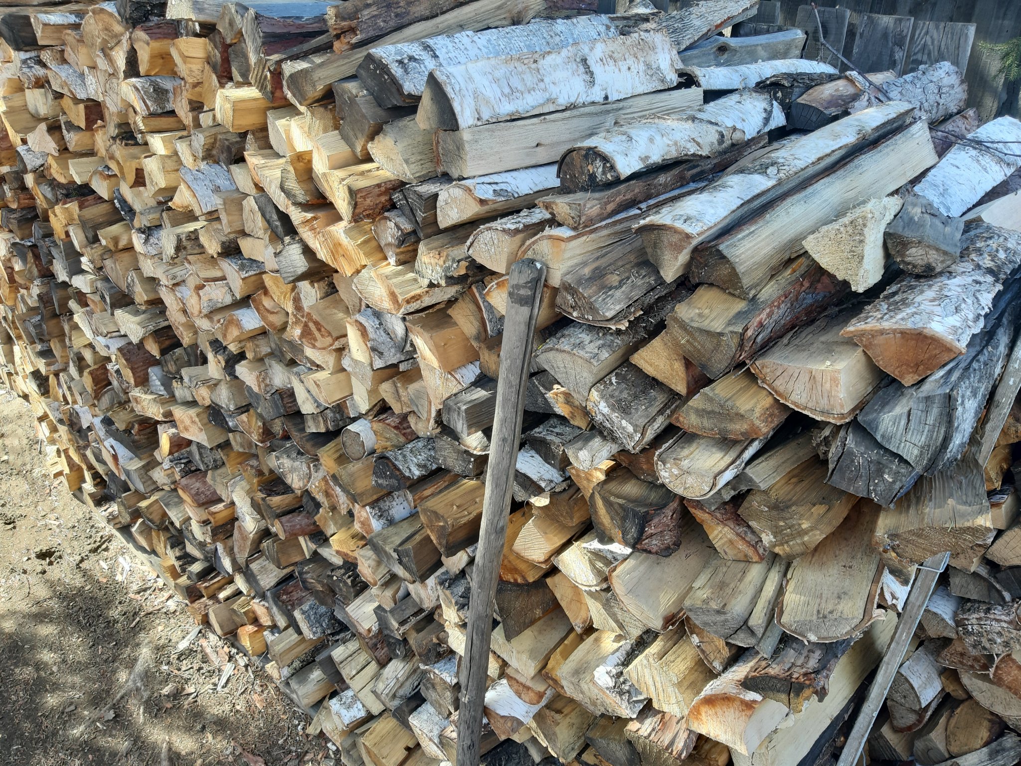 В Белогорске мужчина лишил жизни знакомого из-за спора о дровах 