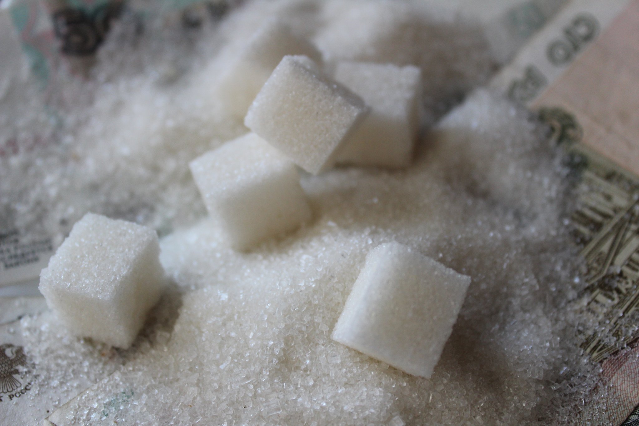 Сахар и муку по завышенной цене продавали амурские предприниматели
