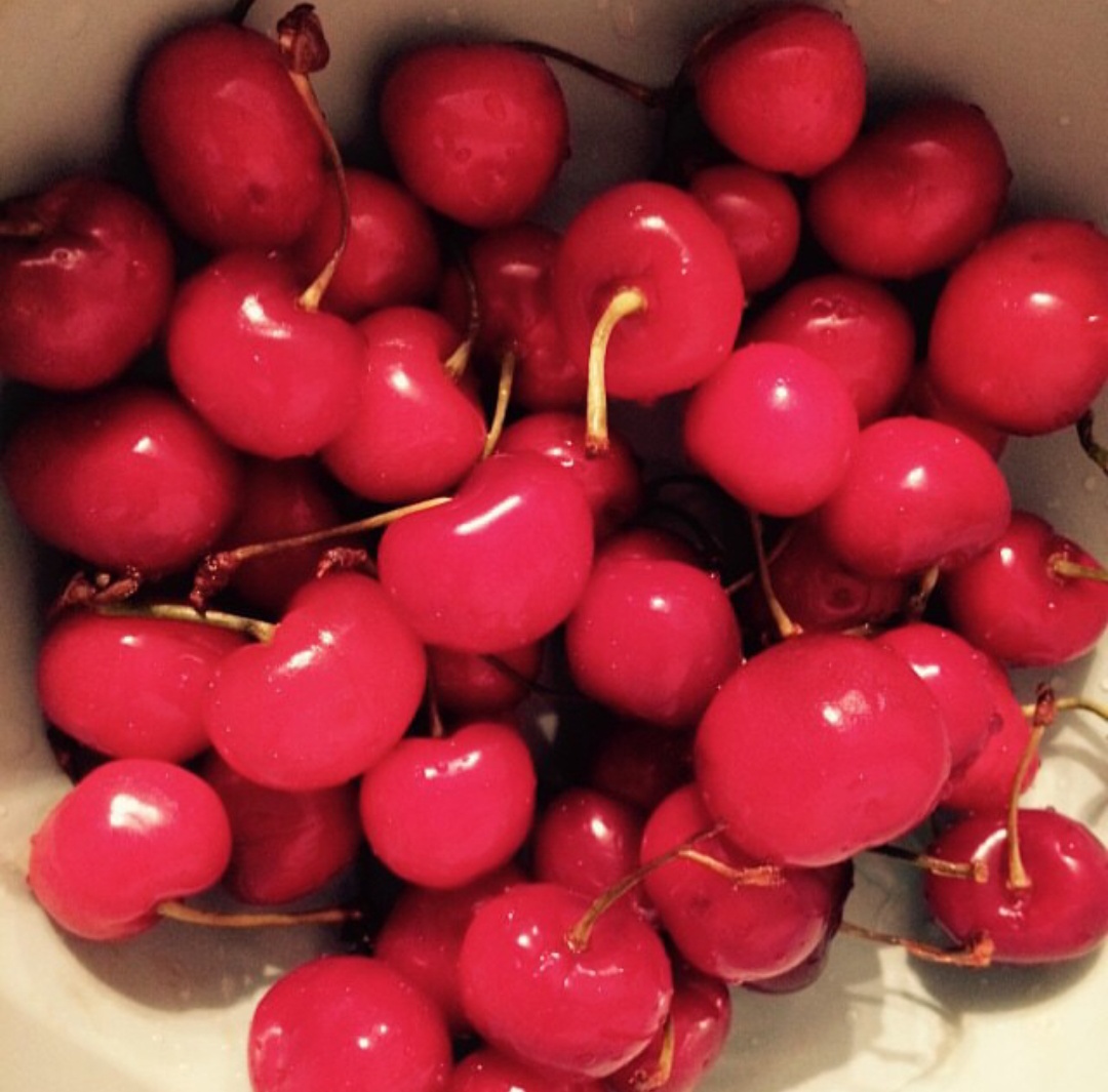 Лучшие сладкие вишни. Лучшие сладкие вишни. Вишневые сладости. Лучшие сладкие вишни. Вишенки эстетика.