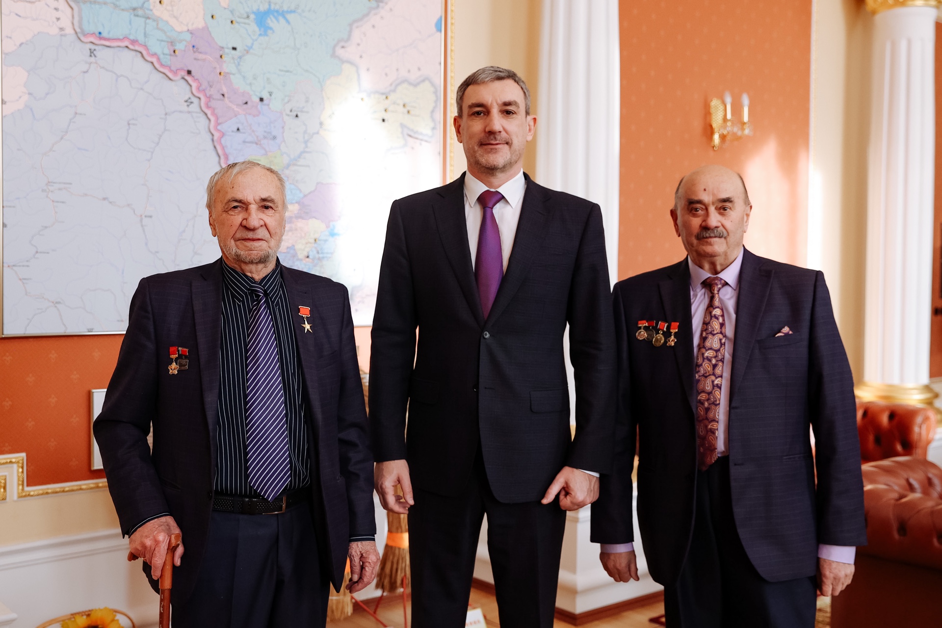 С легендарными строителями БАМа встретился губернатор Амурской области