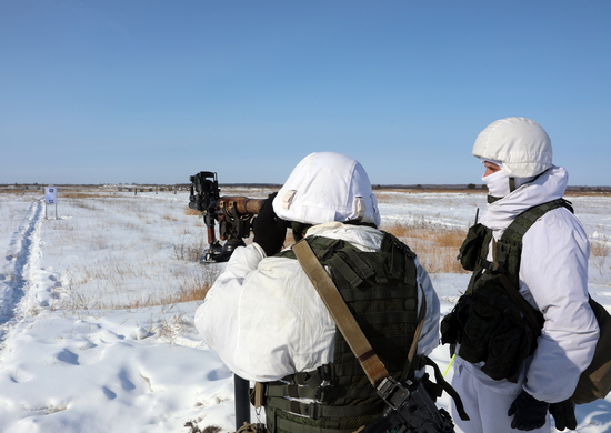 Огонь из танков и минометов открыли мотострелки в Амурской области