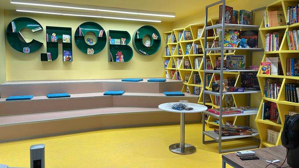 Детская библиотека с лаунж-сектором и полем развлечений открылась в Свободном