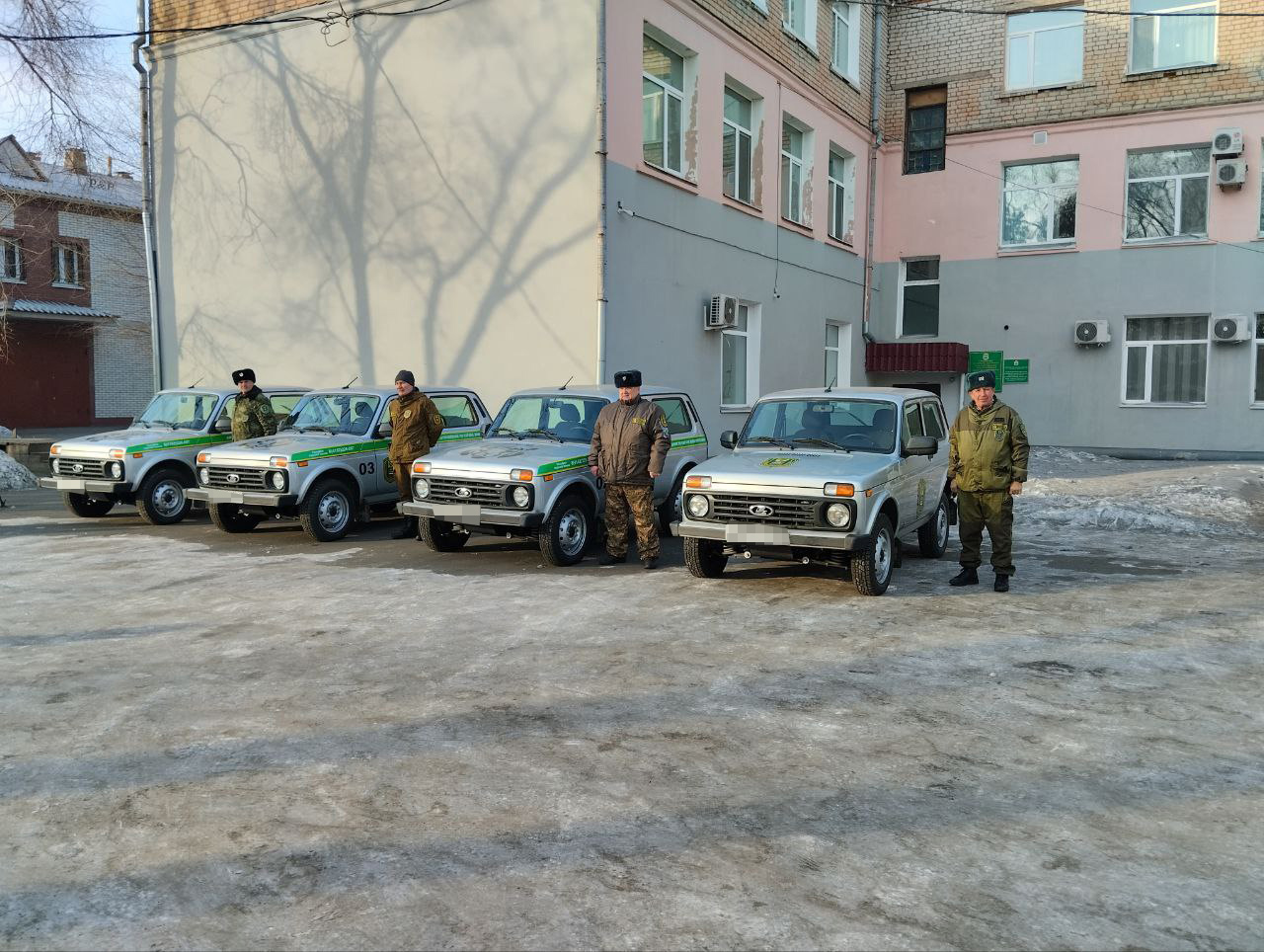 Автомобили "Нива" помогут отслеживать тигров в Амурской области