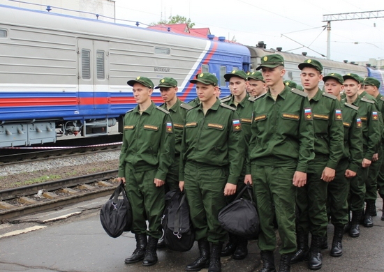 Призывники из европейской части России и Сибири приехали в Приамурье