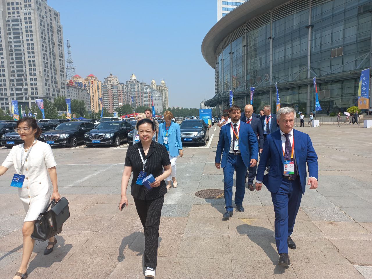 Связи с Китаем расширяет в Харбине делегация Амурской области