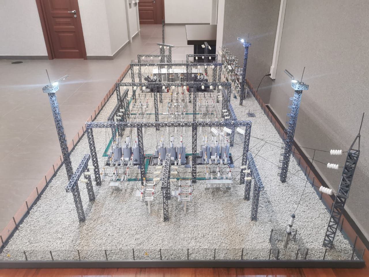 Уникальный макет подстанции БАМ создал электромонтер в Тынде