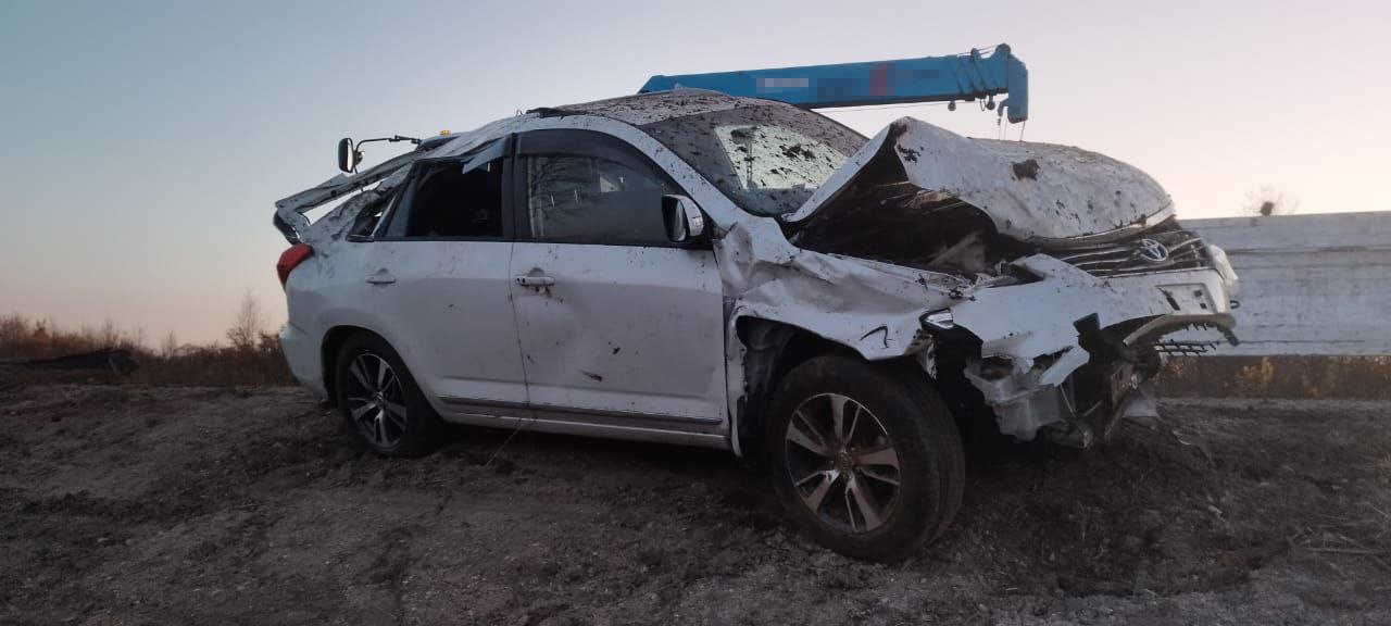 "Я подумал, весь в крови": патрульный спас водителя, слетевшего с трассы в Приамурье