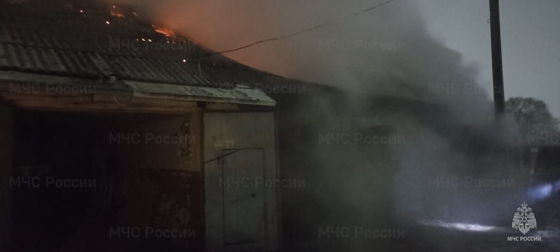 Пожар в гаражном массиве тушили в Благовещенском округе