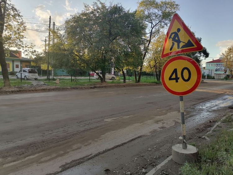Дорогу в подшефном районе ДНР ремонтирует Амурская область