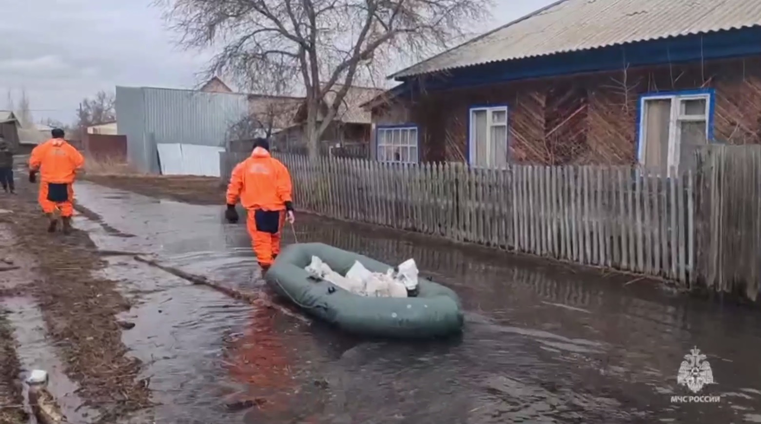 ЧС в Алтайском крае: в зоне подтопления сотни жилых домов