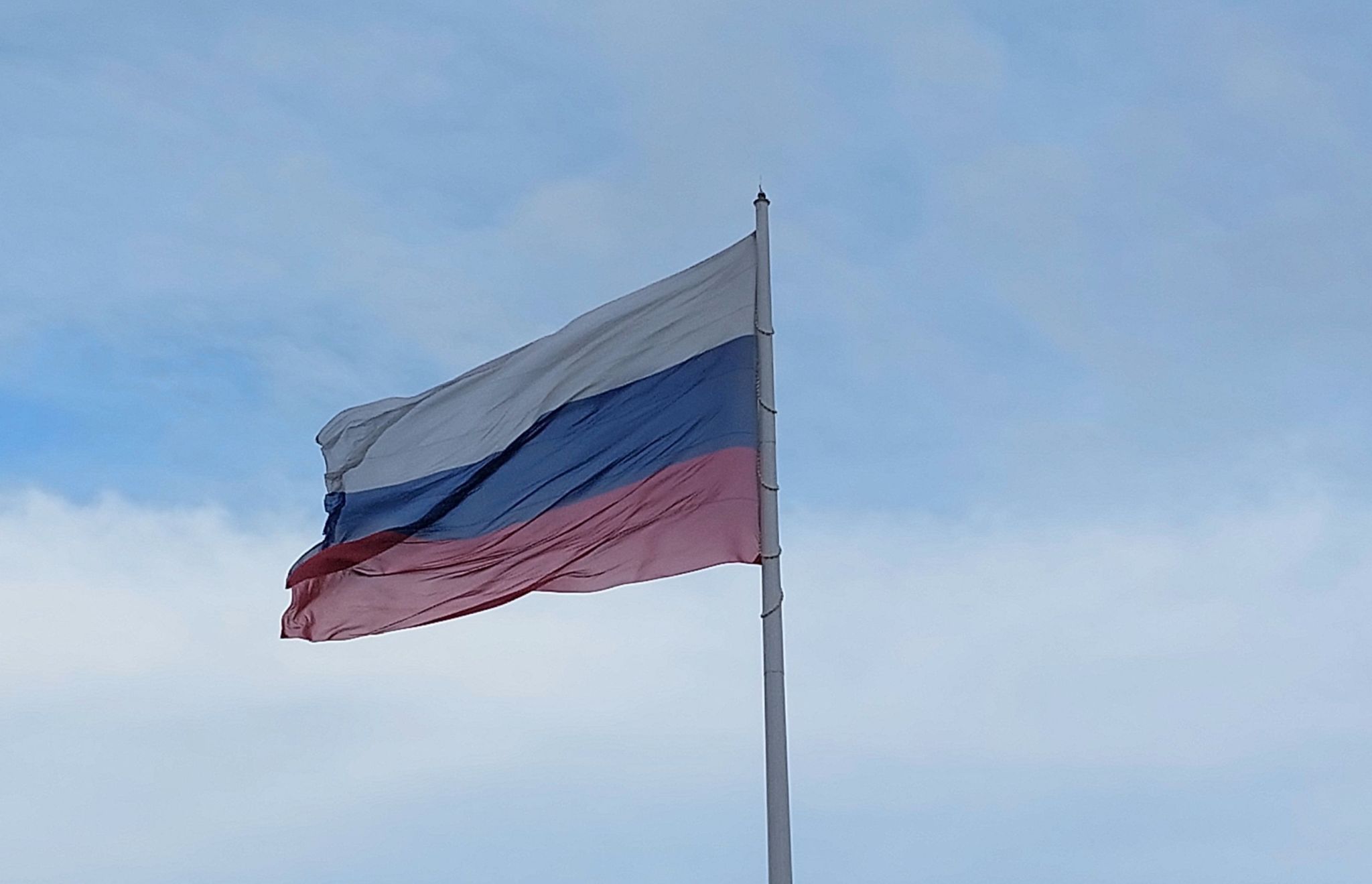Флаг спустили с самого высокого на Дальнем Востоке флагштока
