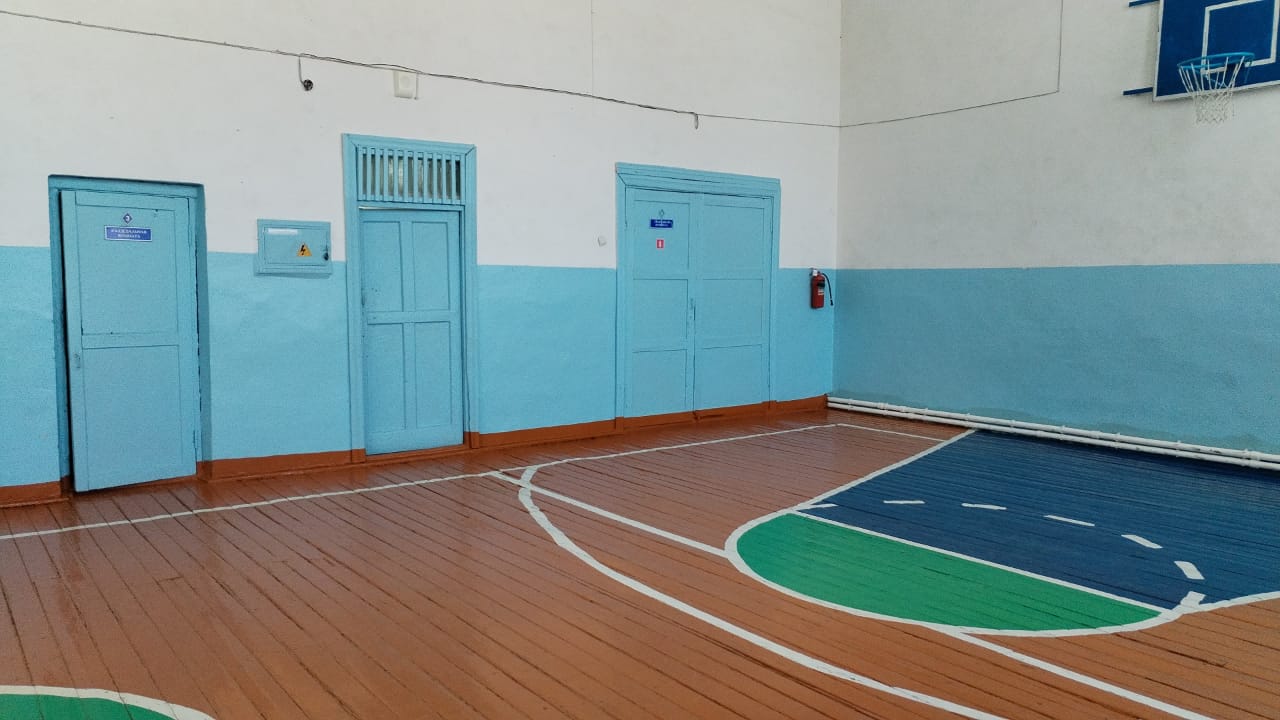 Безопасный пол появится в спортзале сельской школы в Белогорском округе