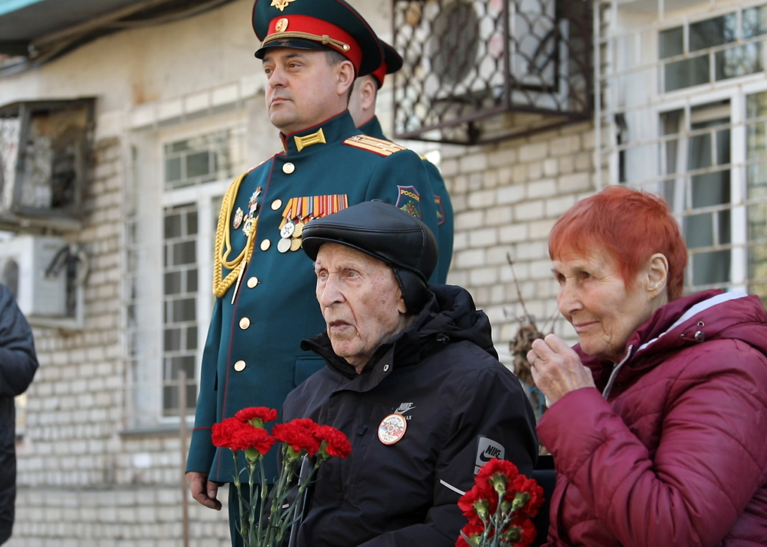 Песни для ветеранов исполнил военный оркестр в Белогорске