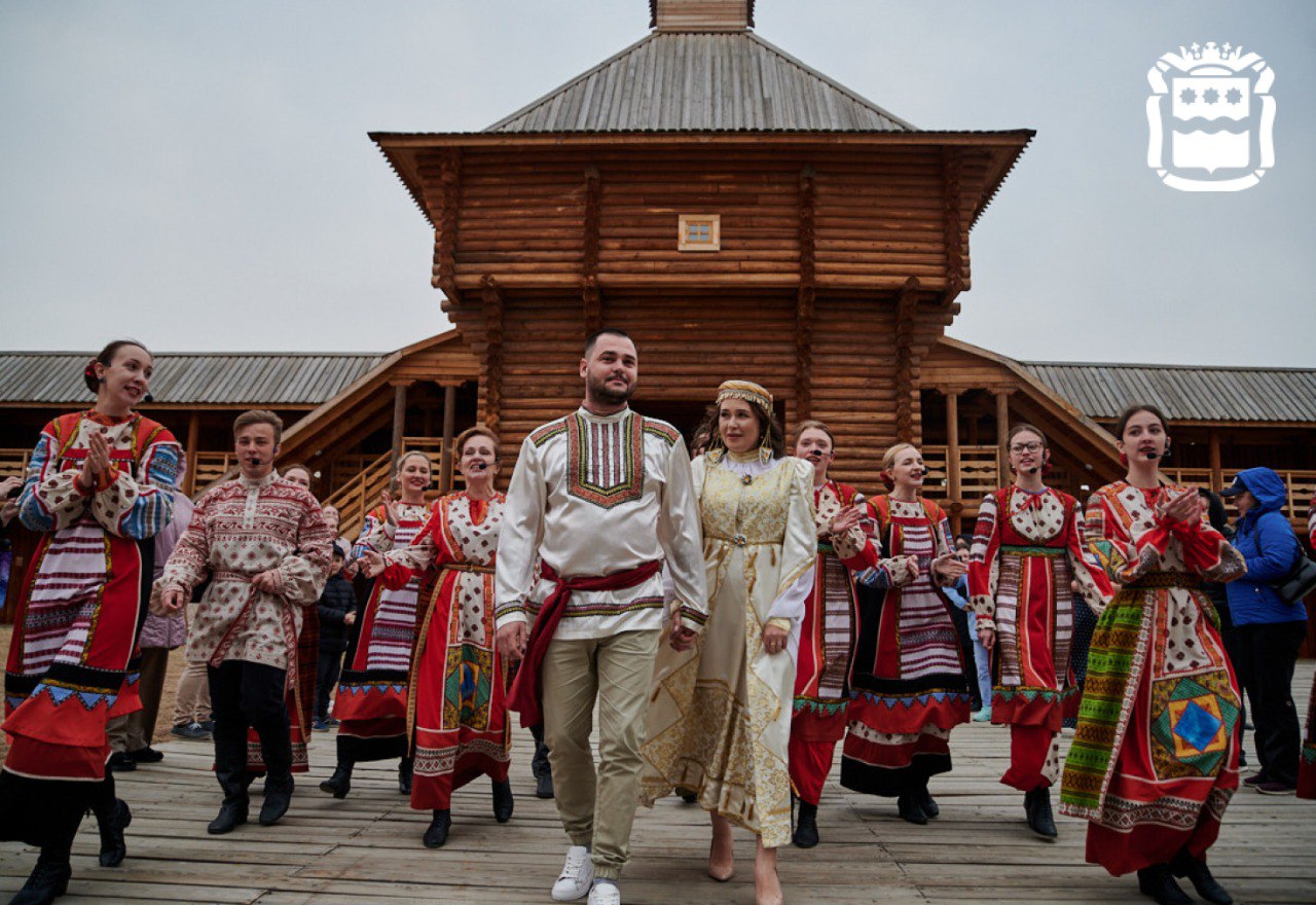 Сезон свадеб на Красную горку открыли в Амурской области