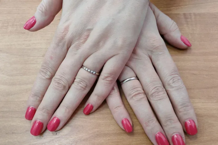 Мастера маникюра, парикмахеры и водители все чаще оформляют самозанятость