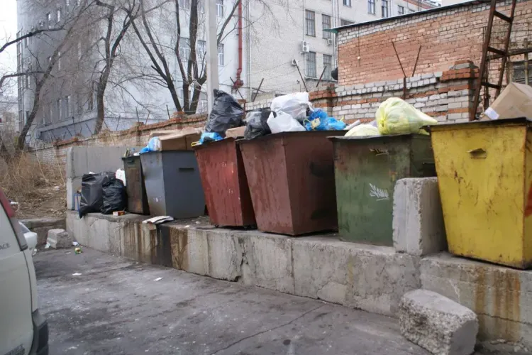 Жителям 43 многоэтажек вернули больше полумиллиона рублей за невывезенный мусора