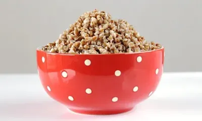 День повитух по народному календарю отмечают 8 января