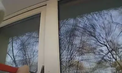 Спасатели в Благовещенске открыли окно в квартире и помогли женщине