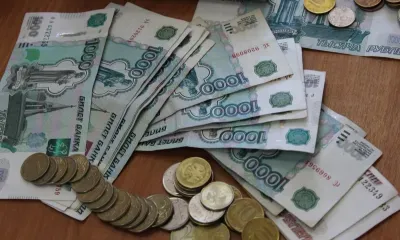 Амурчане в 2020 году положили на банковские счета 121 миллиард рублей