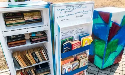 Книжные шкафы из старых холодильников установили в Свободном для буккроссинга