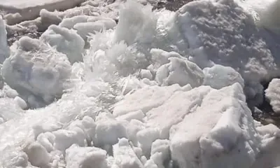 Лед наступает на набережную Амура в Благовещенске 