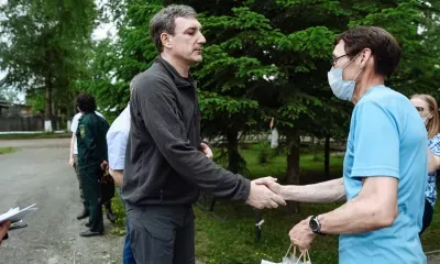 Футбольную форму для школьной команды Экимчана привез Василий Орлов