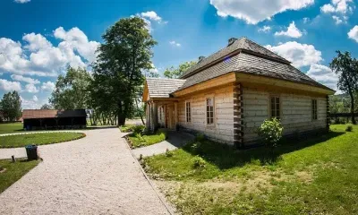 Строительство деревянных домов для переселенцев поручил рассмотреть Василий Орлов