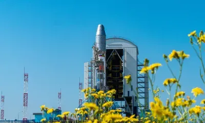 На космодроме Восточный установили ракету