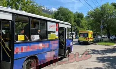 Женщина скончалась в автобусе в Благовещенске
