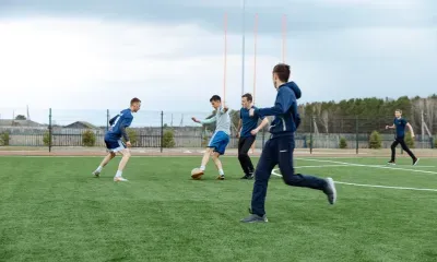 В футбол учат играть глухих амурчан