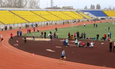 Теннисный корт и тренажеры на стадионе "Амур" открыты для любителей спорта