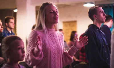 Чтобы восстановиться после коронавируса, в Роспотребнадзоре посоветовали петь народные песни