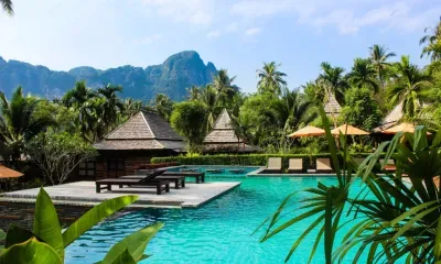 Таиланд разрешил въезд на курорты привитым "Спутником V"