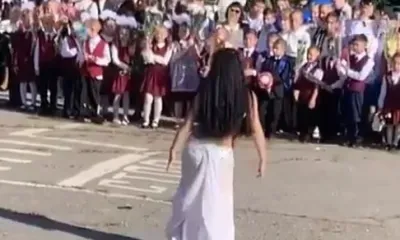 Танец живота показали детям на школьной линейке в Хабаровске