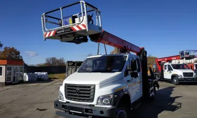 Автоподъемники и вакуумные машины передали амурским коммунальщикам