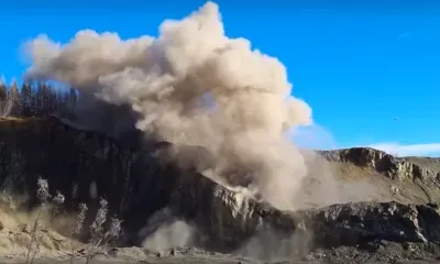 Подрывы грунта в карьерах на участках реконструкции БАМа начали военные железнодорожники 