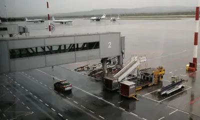 Военный самолет ИЛ-76 попал в ДТП в аэропорту Владивостока