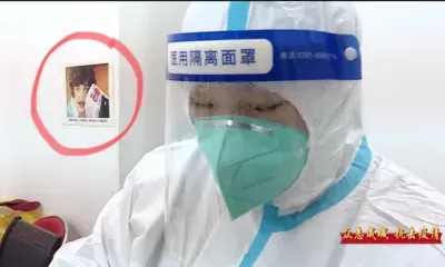 Портрет Леонида Куравлева заметили в пункте ПЦР-тестирования в Маньчжурии