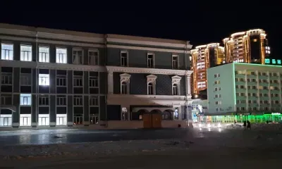 Символ Z зажгли на здании администрации в Благовещенске