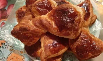 Вкусной жизни и сладкого настроения желаем в День кондитера