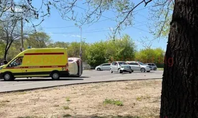 "Тойота Ленд Крузер" перевернулся на дороге в Благовещенске