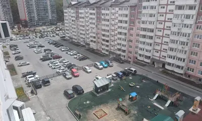 Ребенок попал в реанимацию из-за выброшенной из окна пивной бутылки во Владивостоке