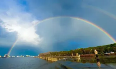 Радуга соединила берега России и китайского Хэйхэ над Амуром