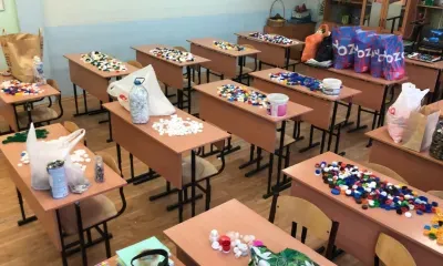 Тысячи пластиковых крышек для эколавочек собрали благовещенские школьники