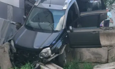 Автомобиль попал в ДТП, "упав" со стоянки в Тынде